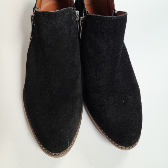Lucky Brand Finesse Ankle Booties with double zipper. - Picture 4 of 10